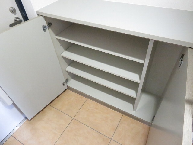 玄関　参考写真（同物件別部屋）