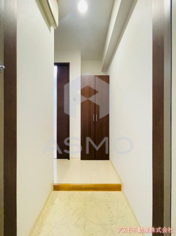 玄関　※同物件　別間取り　参考写真