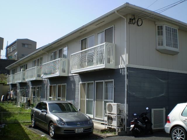 建物外観　駐車場