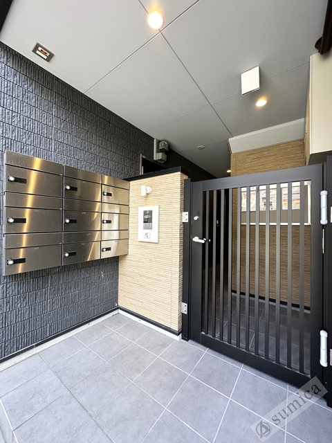 エントランス　オートロック完備・部外者はシャットアウト♪