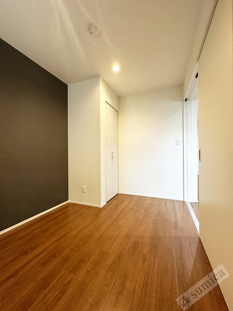 その他部屋・スペース　アクセントクロスがオシャレを演出♪♪