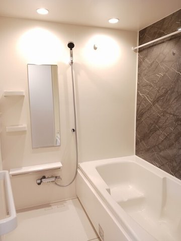 バス・シャワールーム　お風呂で日々の疲れを落としましょう