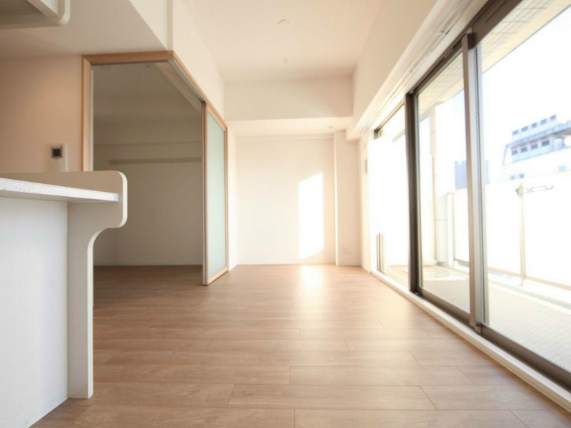 バルコニー　ＬＤＫ10.9帖　洋室4帖とつなげても仕切っても使えます