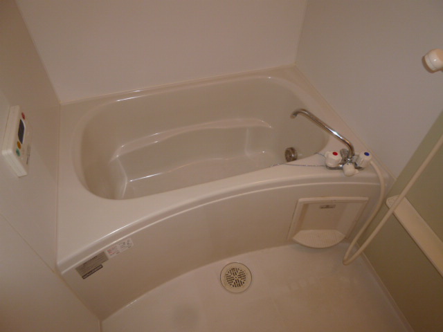 バス・シャワールーム　追い焚きバス