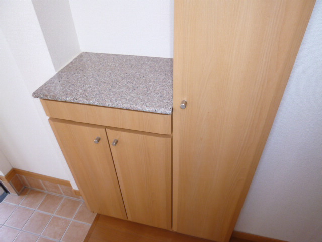 玄関　シューズボックス