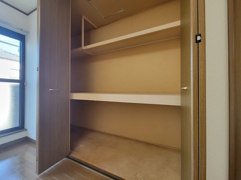 収納　洋室収納