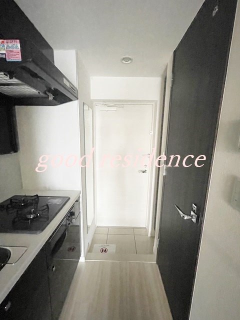 玄関　【白基調のきれいな内装で設備充実♪】嬉しいネット無料！！