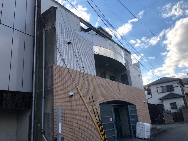 建物外観　居住者専用のごみ置き場あります♪