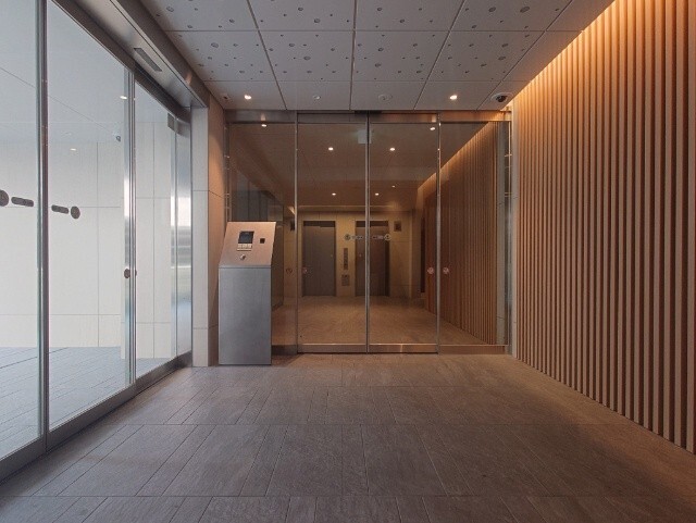 エントランス　２４時間換気システム完備