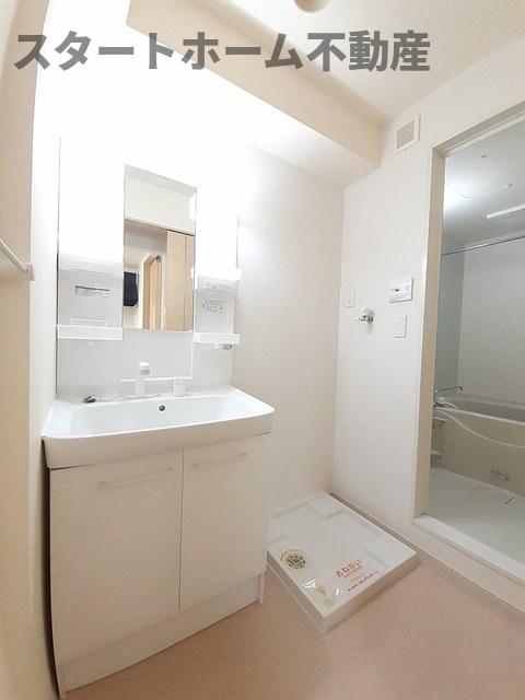 洗面設備　使いやすい洗面所です