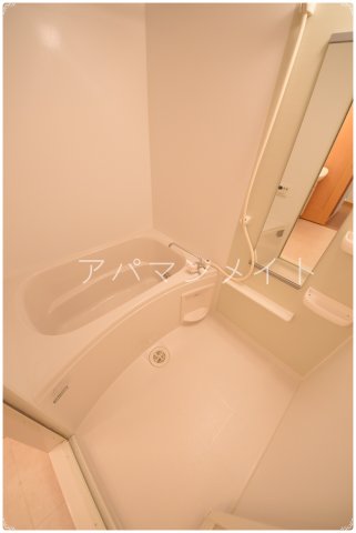 バス・シャワールーム　追い焚き付き！