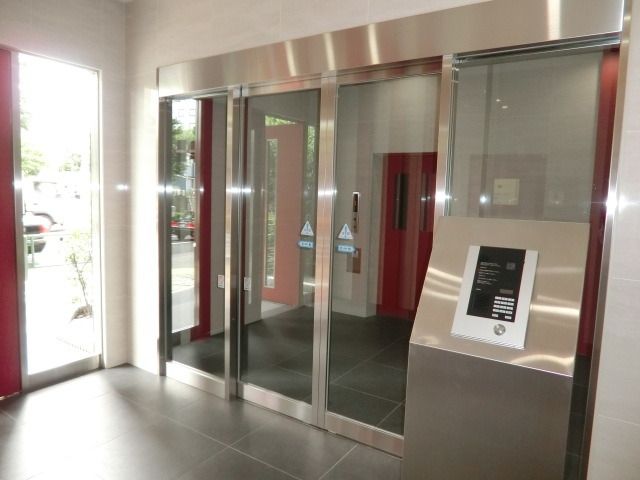 エントランス　エントランス