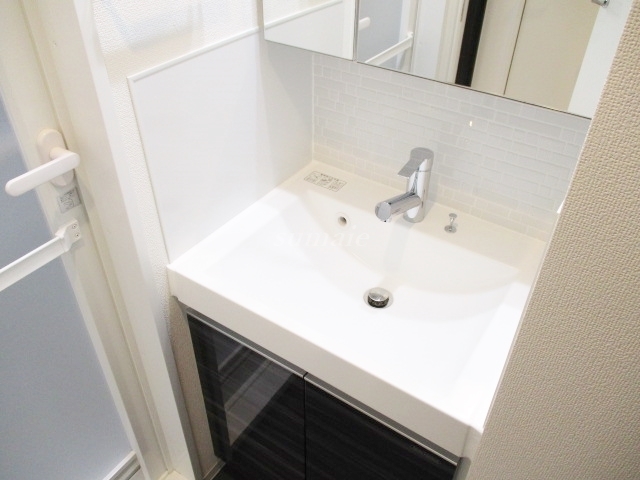 洗面設備　独立洗面台です☆