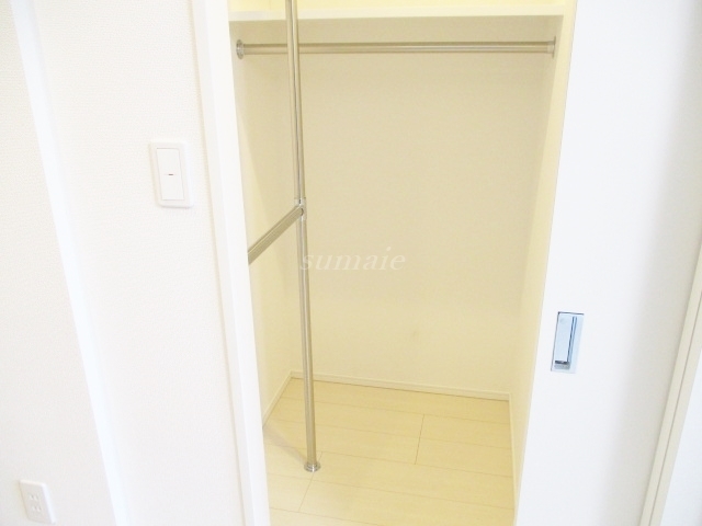 収納　ウォークインクローゼットです☆