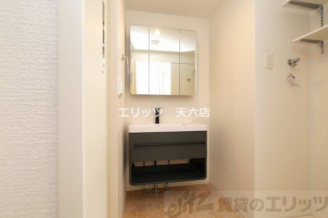 洗面設備　下駄箱