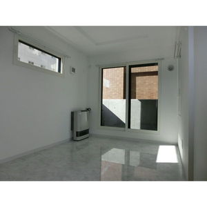 居室・リビング　★都市ガス・エアコン・ネット無料★どこに行くにも便利な立地！