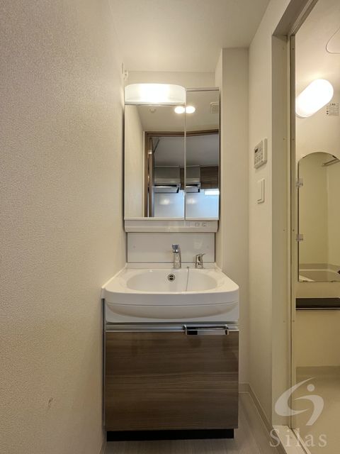 洗面設備　同仕様