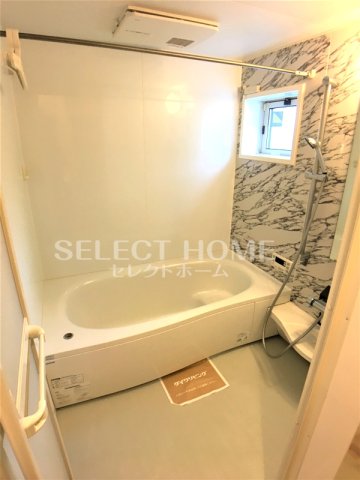 バス・シャワールーム　コンパクトで使いやすいお風呂です同型タイプ