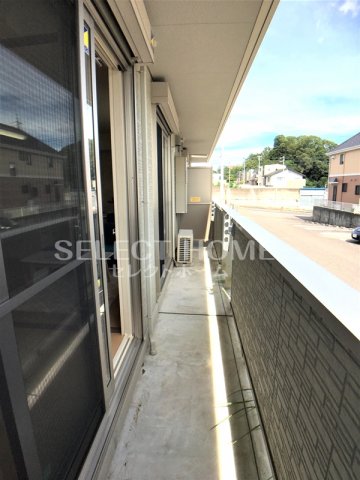 バルコニー　開放的で明るい空間を演出してくれるバルコニーです同型タイプ