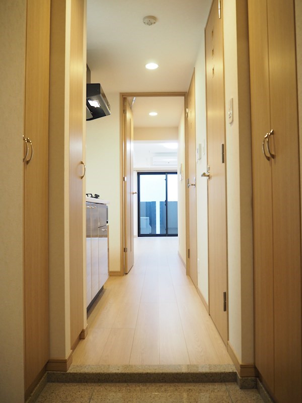 玄関　弊社は都内全域の物件をご紹介可能です！