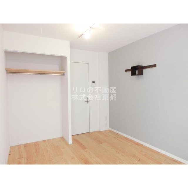 その他部屋・スペース　流行のアクセントクロスでおしゃれなお部屋を楽しみませんか？