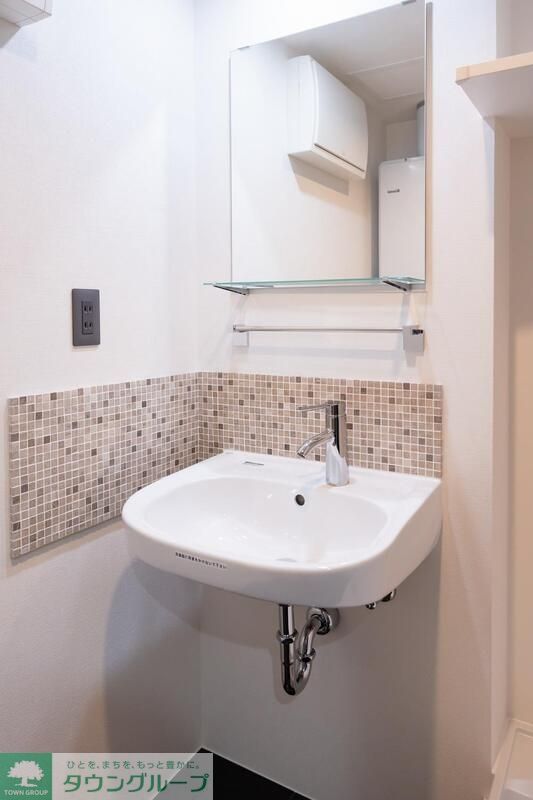 洗面設備　別部屋写真参照