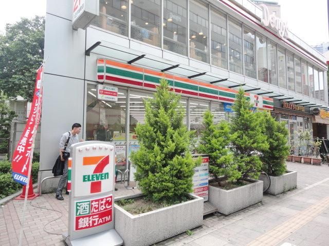 コンビニ　セブンイレブン（コンビニ）まで375m