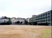 中学校　神戸市立西代中学校（中学校）まで596m