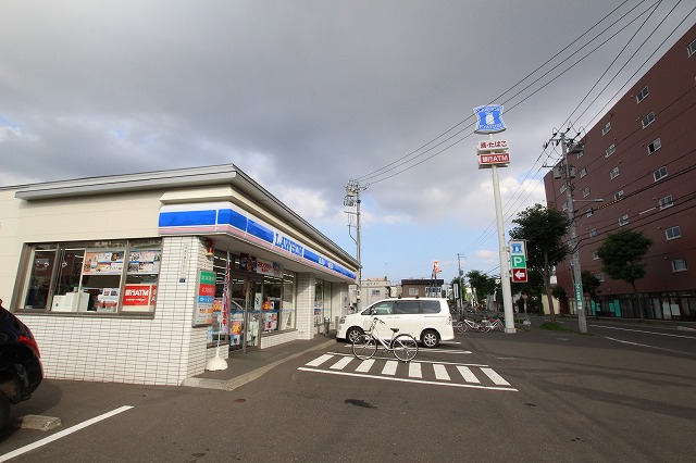コンビニ　ローソン札幌白石本通6丁目店（コンビニ）まで396m