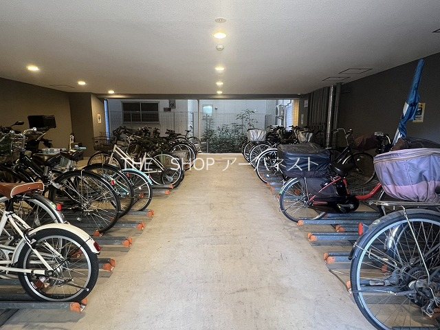 その他共有部分　駐輪場あり