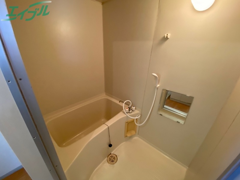 バス・シャワールーム　バス