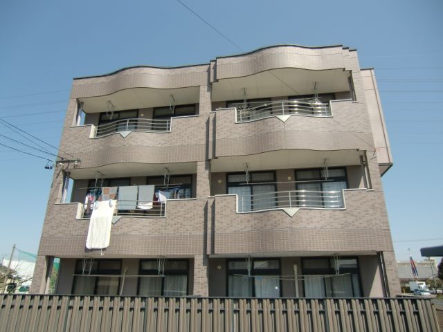 建物外観　日当たりの良い外観