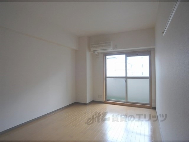 居室・リビング　居室