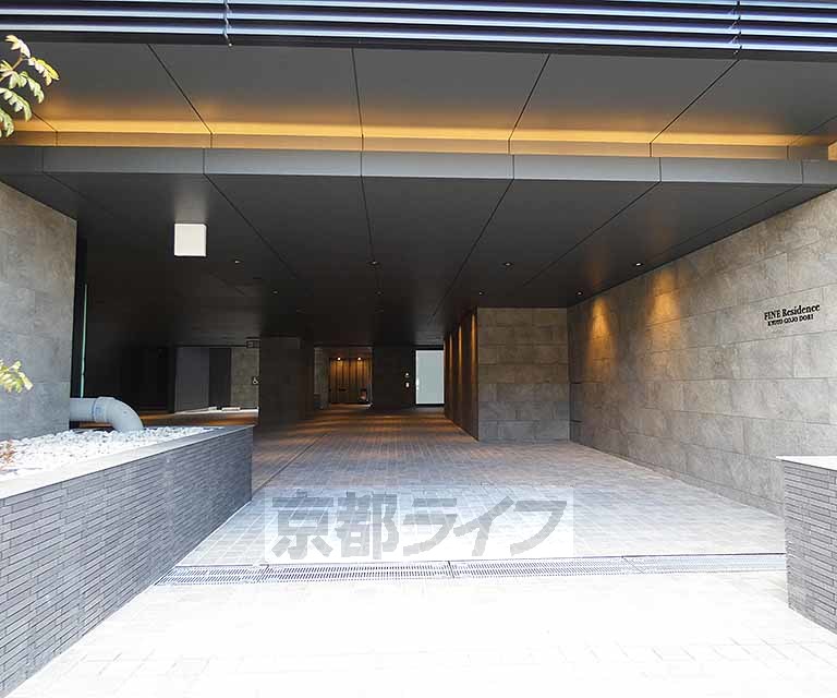 エントランス　サブエントランス