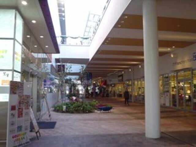 スーパー　ライフさいたま新都心店(コクーン内)（スーパー）まで641m