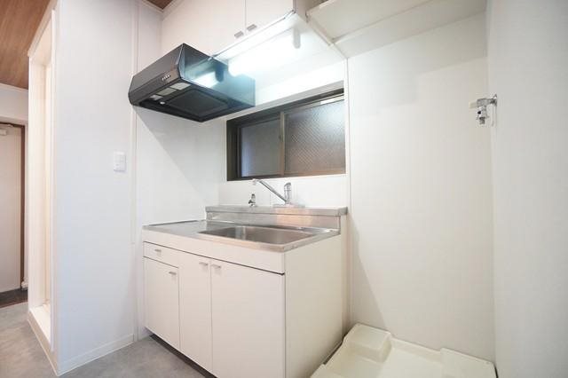 キッチン　画像は別号室写真の為、現状を優先いたします。