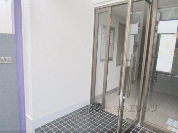 エントランス　エントランス