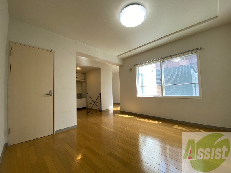 居室・リビング　広くてキレイなお部屋が広がっていて、充実した生活が送れそう。