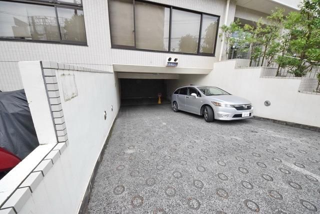 駐車場　♪地下駐車場があります♪
