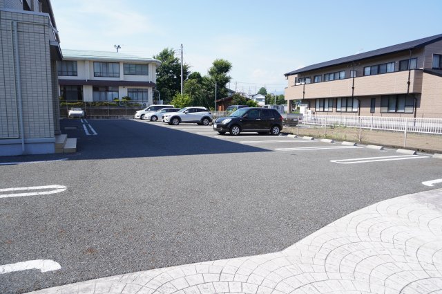 駐車場　平置き駐車場