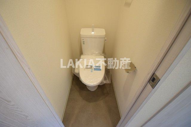 トイレ　現代人には必須のシャワートイレ。