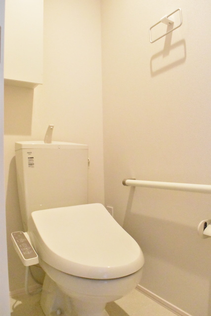 トイレ　洗浄・暖房便座付です！毎日清潔・快適に暮らせますね☆