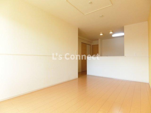 その他部屋・スペース　１３．５帖のＬＤＫ。