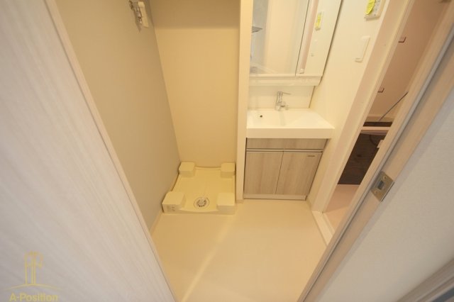 洗面設備　ララプレイス大阪福島ミラ