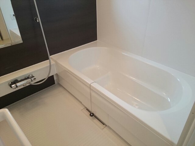 バス・シャワールーム　お風呂で日々の疲れを落としましょう