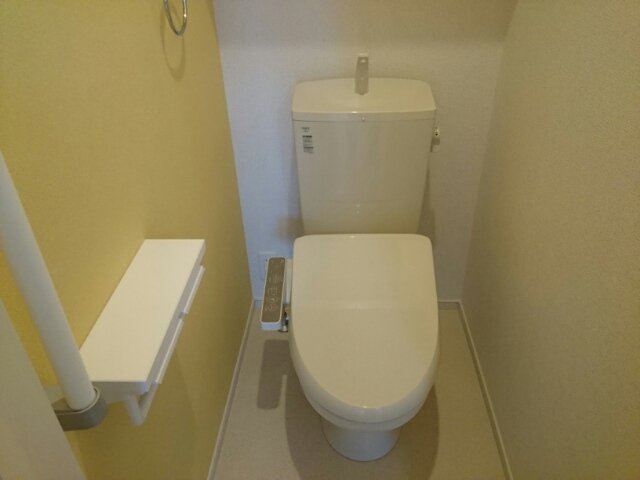 トイレ　清潔感のあるトイレです