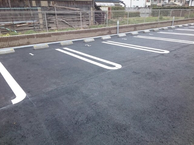 駐車場　駐車スペースもあります
