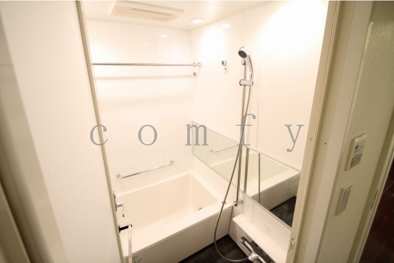 バス・シャワールーム　追炊き・浴室乾燥機付きバス