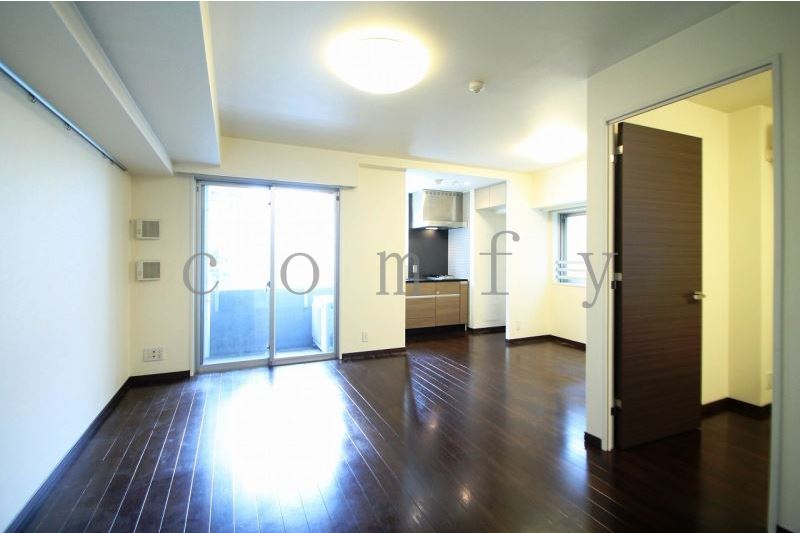 居室・リビング　開放感のあるリビングダイニング