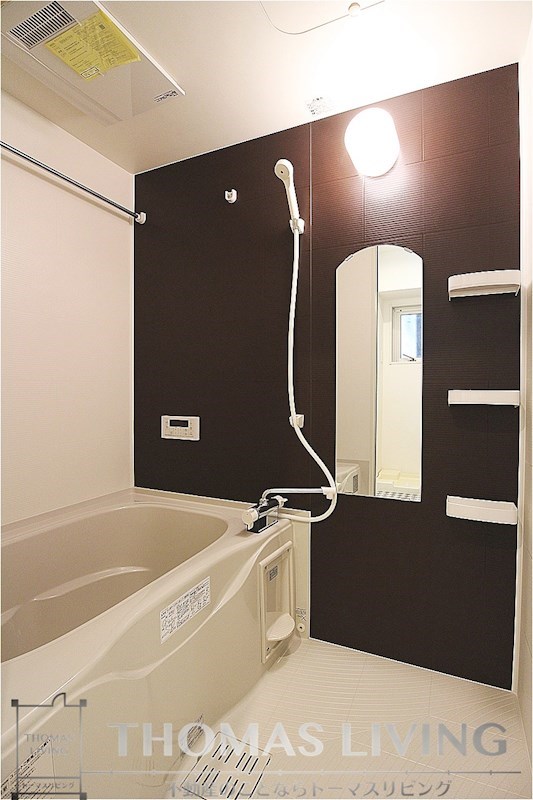 バス・シャワールーム　浴室乾燥が付いています。